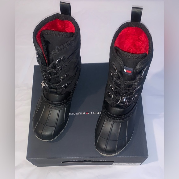 New In Box Tommy Hilfiger Raziel-SC Duck Boot Women Black Sizes 6M, 5M - Picture 6 of 12